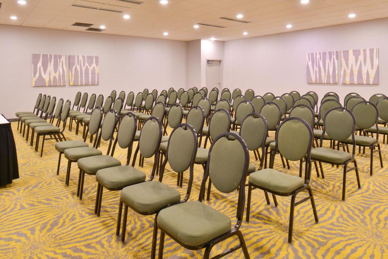 Hotel Dallas-richardson By Ihg 3*