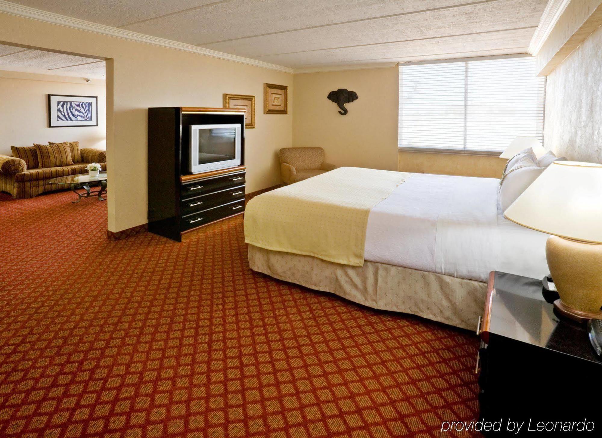 Dallas-richardson By Ihg 3* Richardson