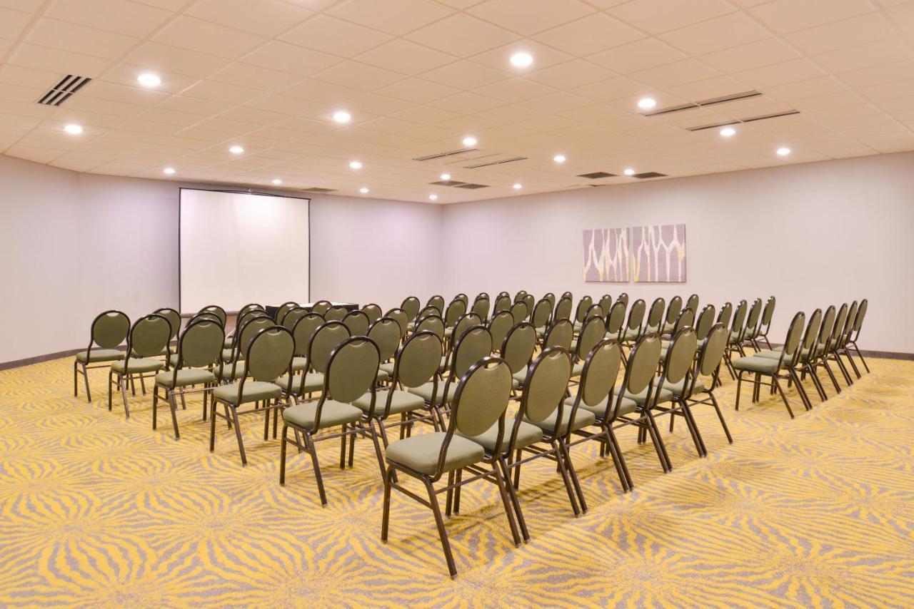 Dallas-richardson By Ihg Hotel 3*